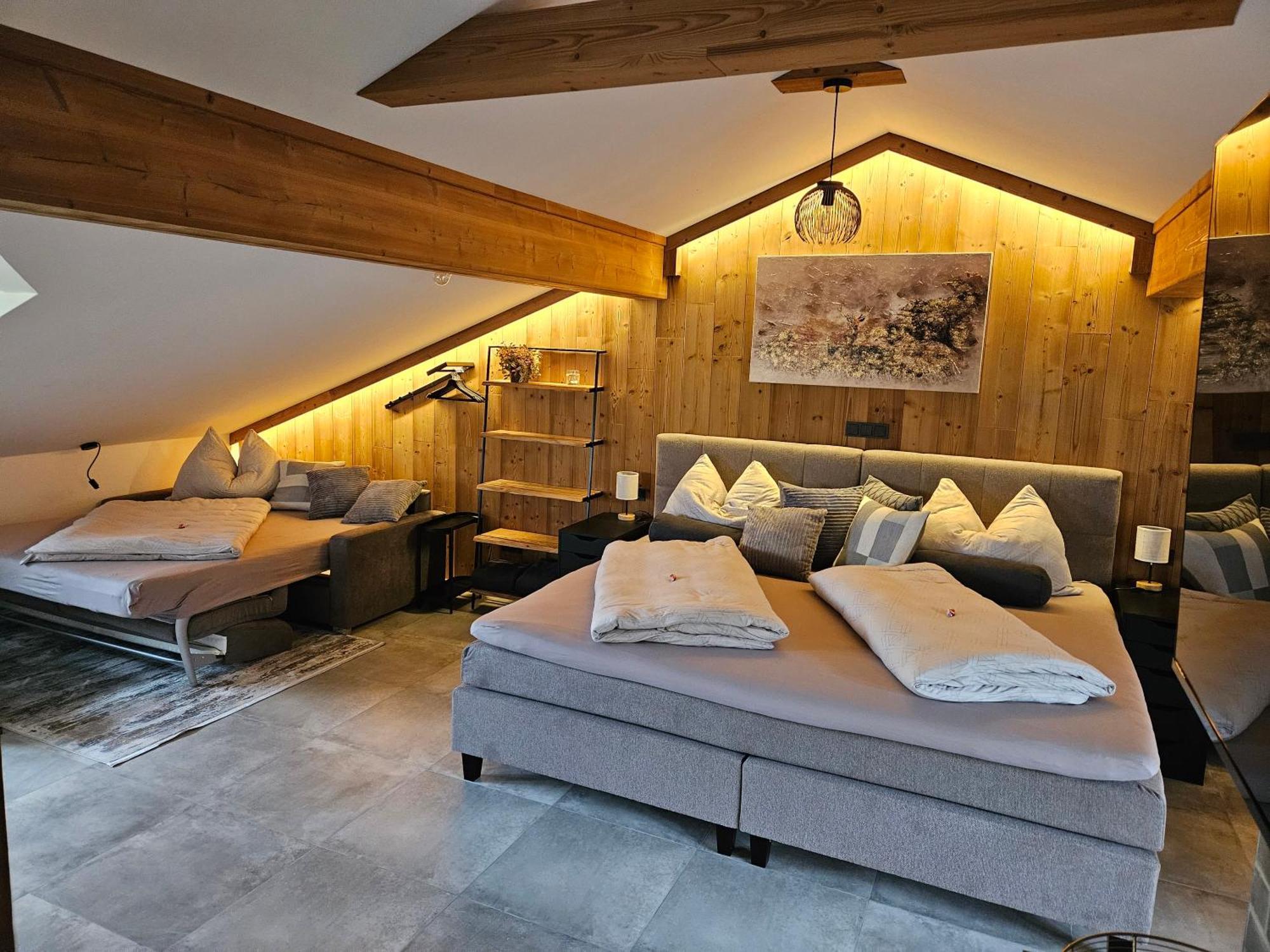 Bauernhof-Loft Edtgut Apartment Guggenthal Luaran gambar